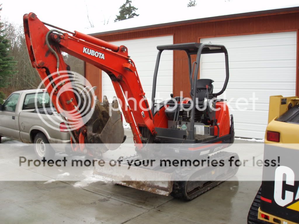 2006 Kubota KX713 Photo by tractormonger Photobucket